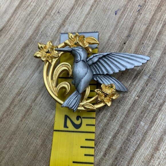 J.J. Hummingbird Vintage Flowers Pewter Gold Tone Pin Brooch - Picture 5 of 5